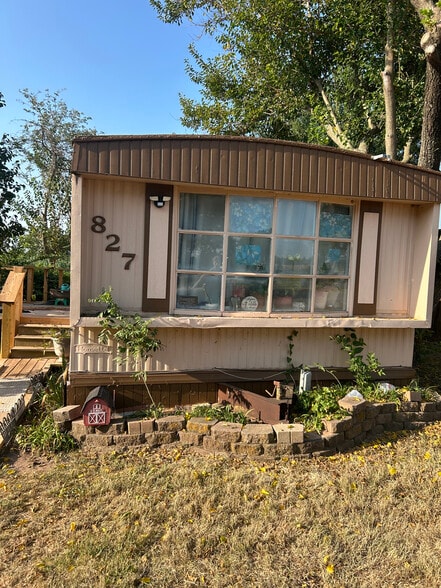 Primary Photo Of 823 56th Ave, Stillwater Manufactured Housing Mobile Home Park For Sale