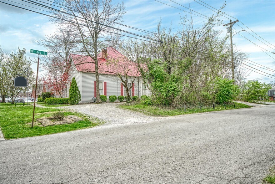 More Photos Of 232 N Peachtree Ave, Cookeville Restaurant For Sale