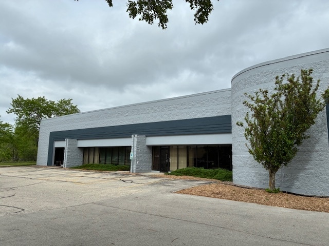 Primary Photo Of W238N1690 Rockwood Dr, Pewaukee Light Distribution For Lease