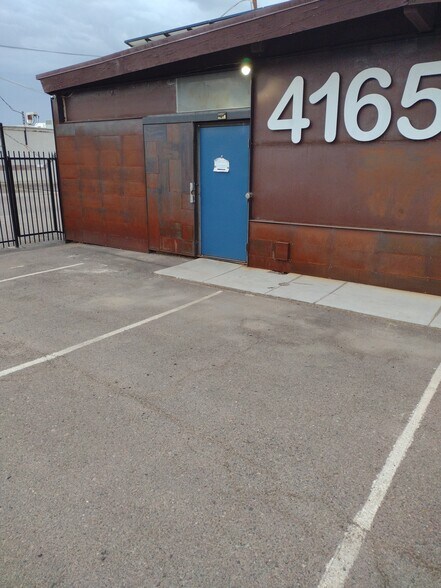 Primary Photo Of 4165 W Clarendon Ave, Phoenix Manufacturing For Lease