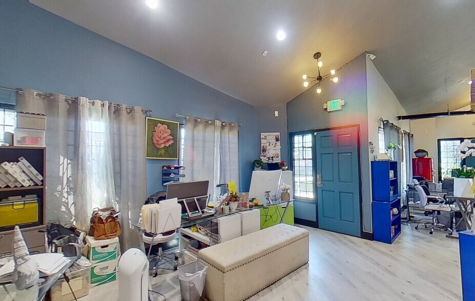 More Photos Of 10616-10622 Katella Ave, Anaheim Loft Creative Space For Sale