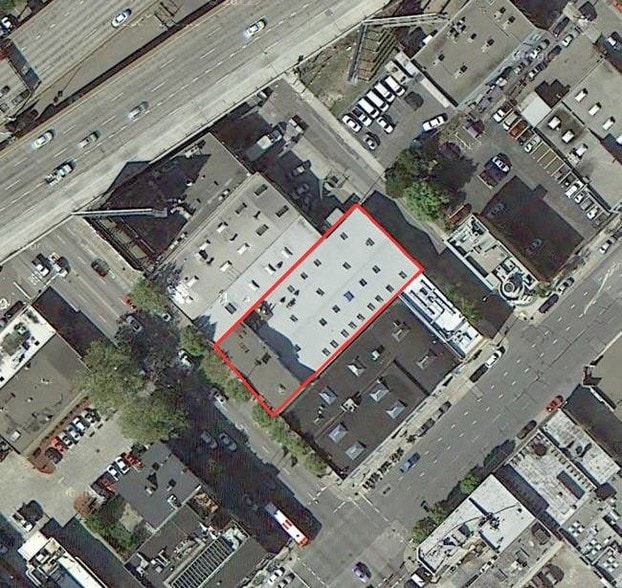 More Photos Of 475-485 6th St, San Francisco Showroom For Lease