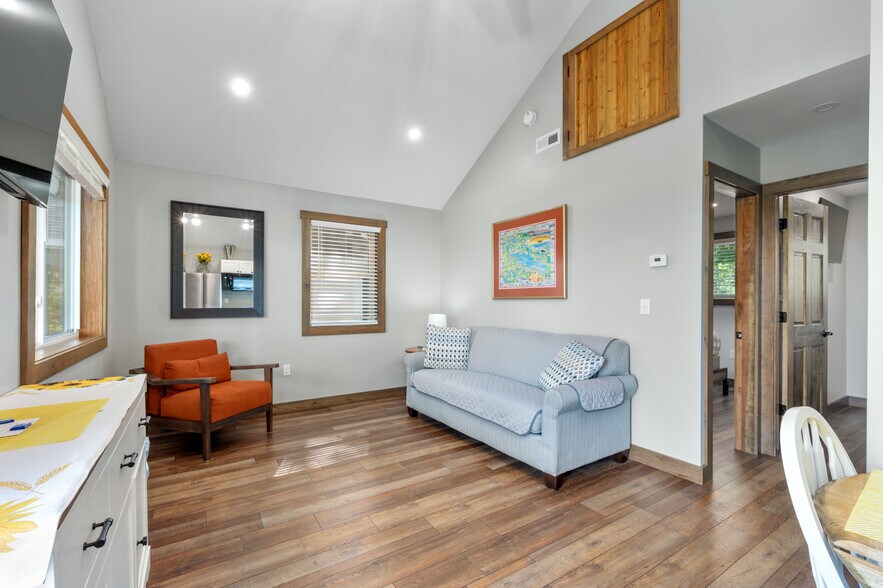 More Photos Of 291 Endicott St N, Laconia Hotel For Sale