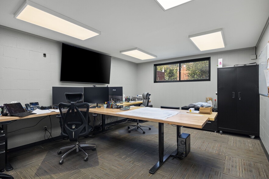 More Photos Of 2302 Highly St, Saint Joseph Warehouse For Sale