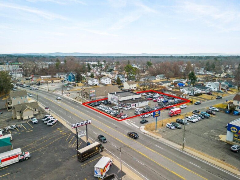 More Photos Of 927 Boston Rd, Springfield Auto Repair For Lease