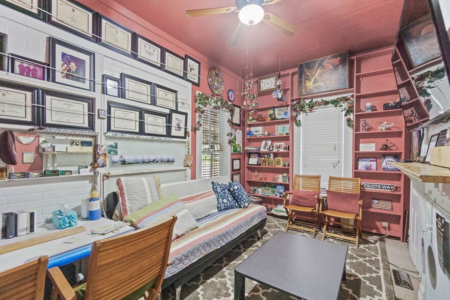 More Photos Of 1748 Georgia St, Alford Specialty For Sale