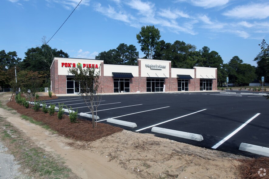 Primary Photo Of 3935-3943 Dunn Rd, Fayetteville Storefront Retail Office For Lease