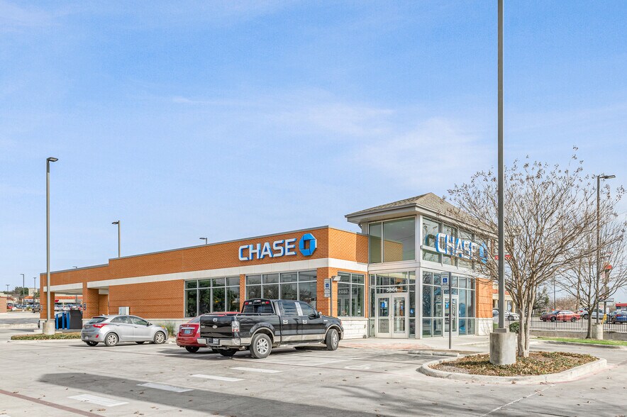 More Photos Of 5801 Babcock Rd, San Antonio Bank For Lease