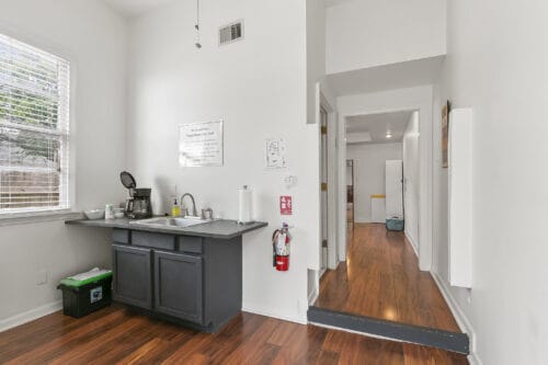 More Photos Of 734 Nashville Ave, New Orleans Freestanding For Lease