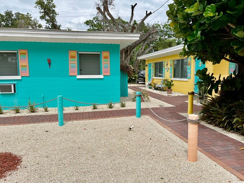 More Photos Of 1900 Manasota Beach Rd, Englewood Apartments For Sale