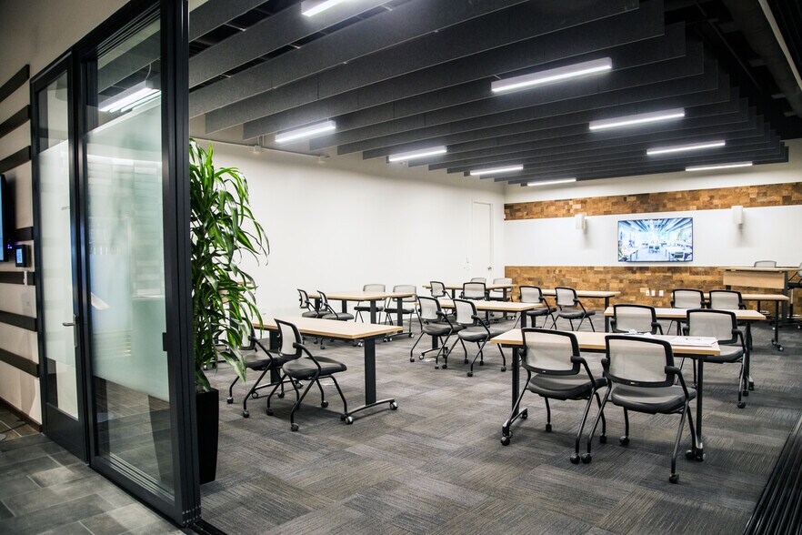 More Photos Of 75 Port City Lndg, Mount Pleasant Office For Lease