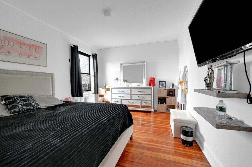 More Photos Of 737 Warburton Ave, Yonkers Apartments For Sale