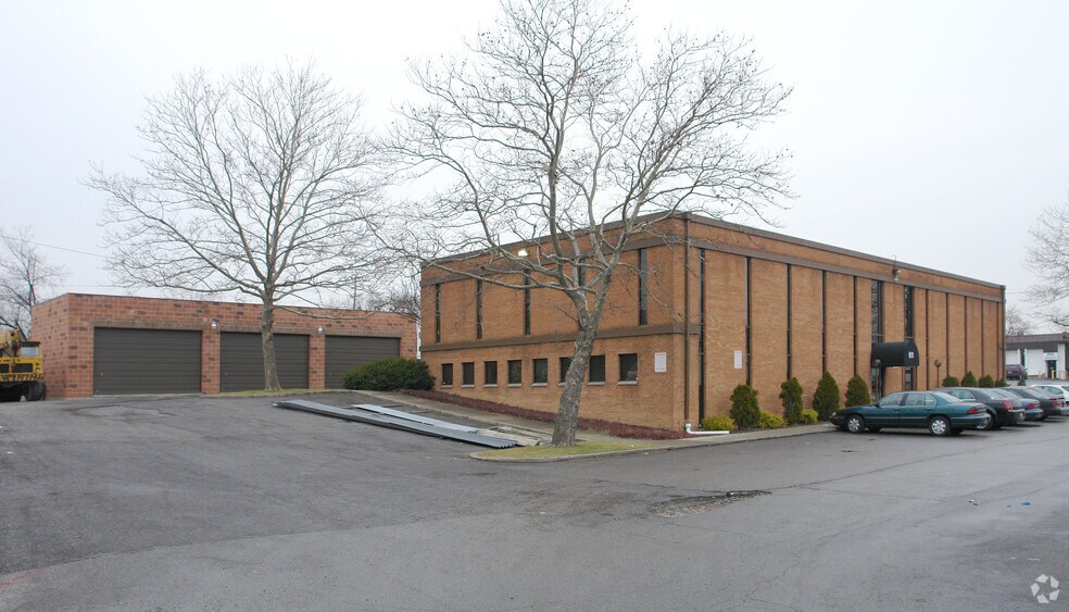 More Photos Of 611 E Weber Rd, Columbus Office For Lease