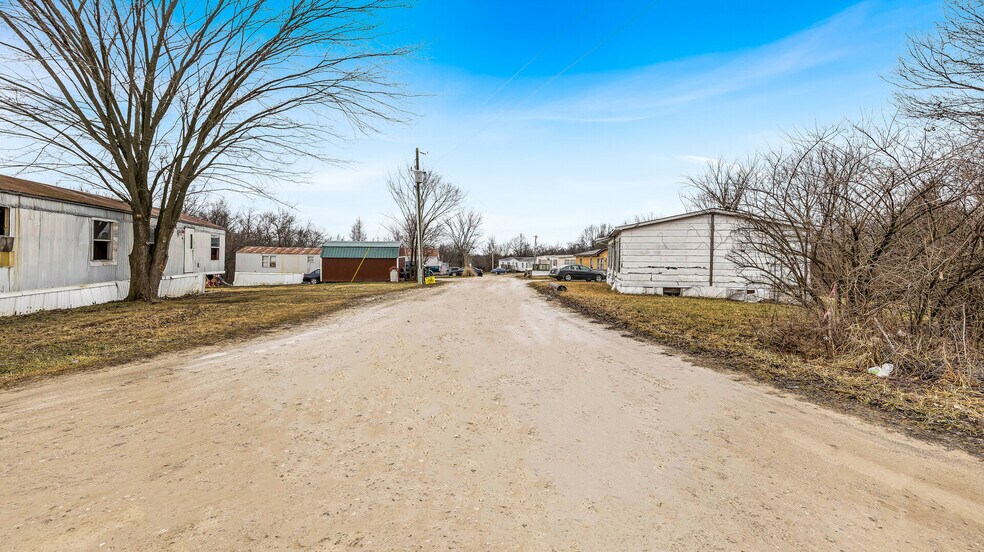 More Photos Of 100 Circle Dr, Foley Light Distribution For Sale