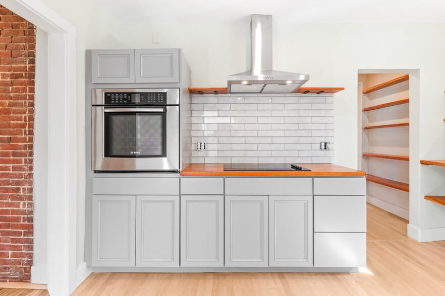 More Photos Of 736 Forest Ave, Portland Office Residential For Sale