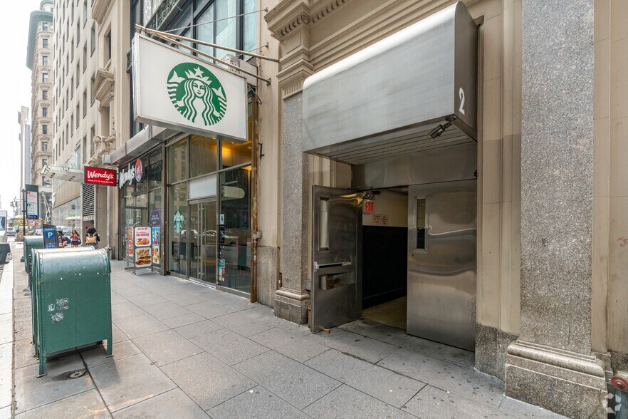 More Photos Of 2 W 45th St, New York Office For Lease