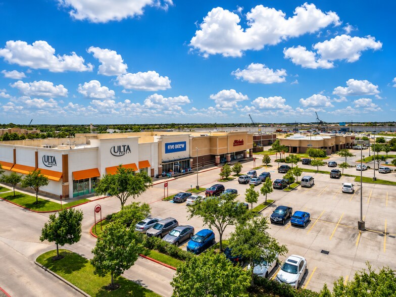 More Photos Of I 45, League City Unknown For Lease