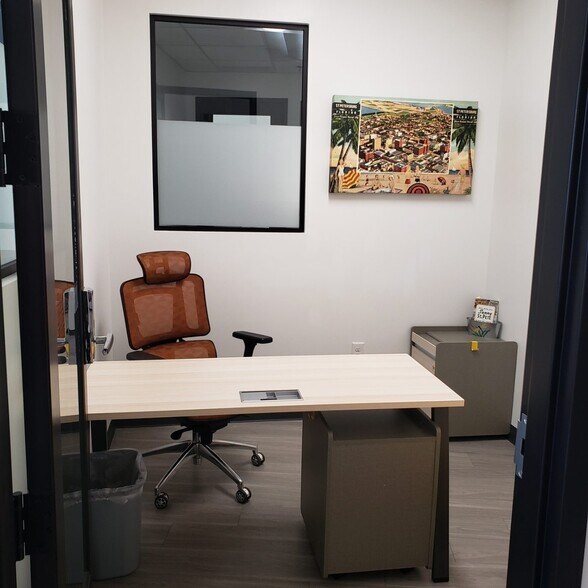 More Photos Of 136 4th St N, Saint Petersburg Office For Lease