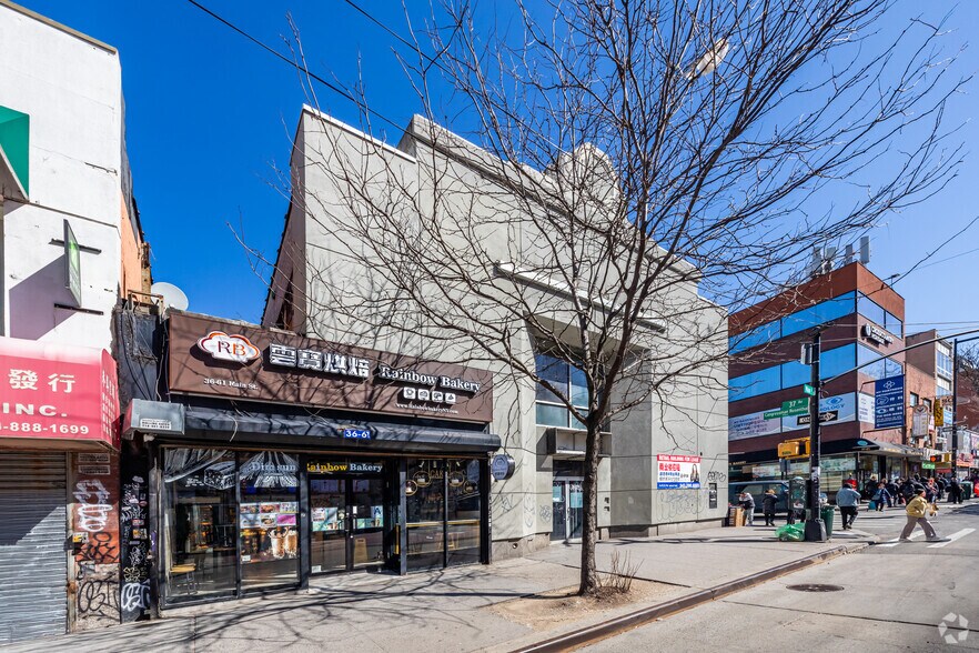 More Photos Of 36-61-36-63 Main St, Flushing Bank For Lease