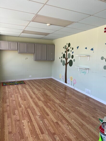 More Photos Of 1344 W Jackson St, Painesville Office For Sale