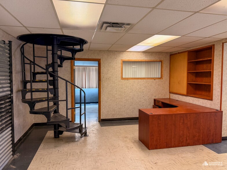 More Photos Of 7242 W Yellowstone Hwy, Casper Industrial For Sale