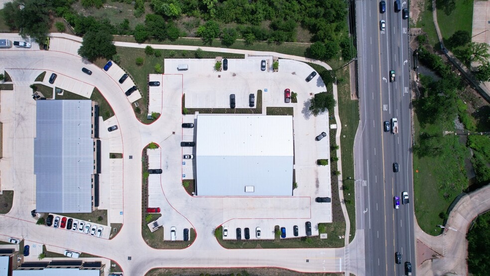 More Photos Of 730 S Bell Blvd, Cedar Park Office For Lease