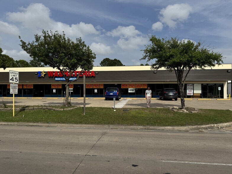 More Photos Of 3985 Underwood Rd, La Porte General Retail For Sale