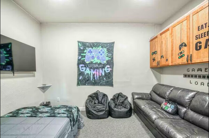 More Photos Of 41441 CA-168, Shaver Lake Specialty For Sale