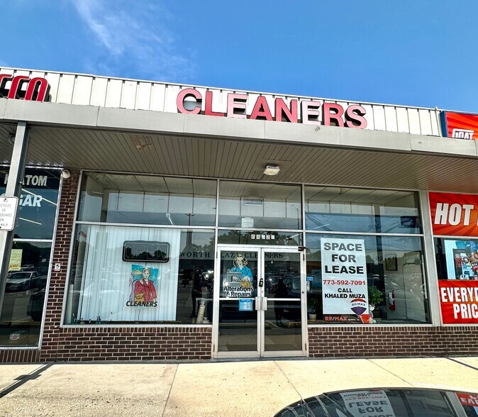 More Photos Of 6600-6620 W 111th St, Worth Unknown For Lease