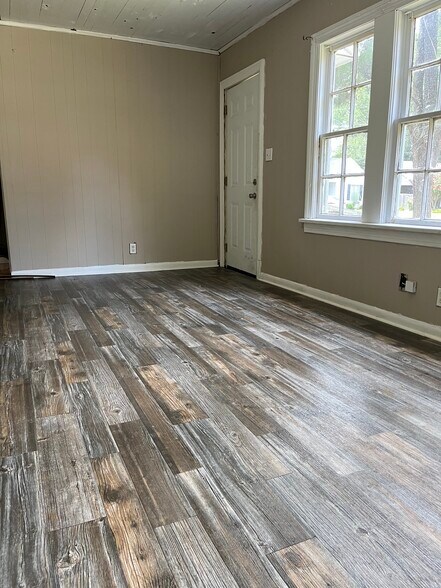 More Photos Of , Batesville Unknown For Sale