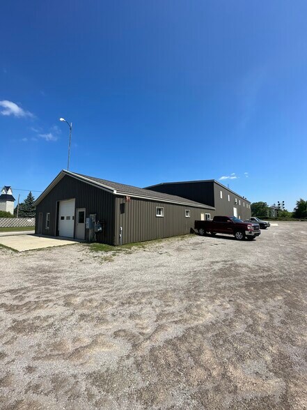 Primary Photo Of 101 Lovejoy st, Durand Industrial For Sale