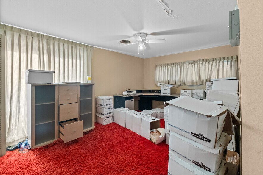 More Photos Of 1400 Locust st, Stilwell Office Residential For Sale