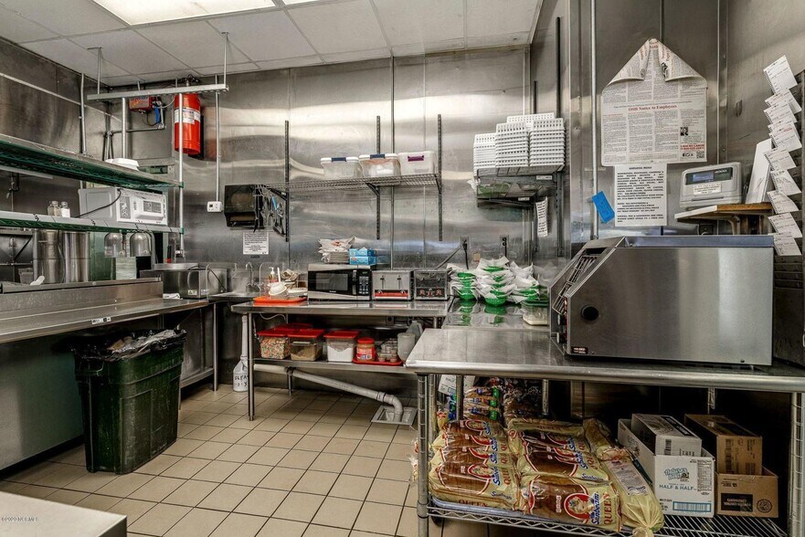 More Photos Of 100 E Fort Macon Rd, Atlantic Beach Restaurant For Sale