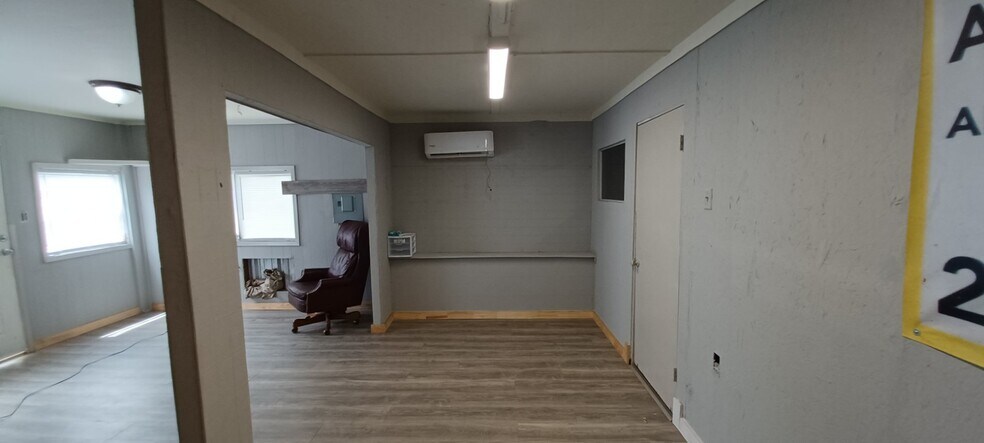 More Photos Of 4350 Highway 59 South, Shepherd Distribution For Sale