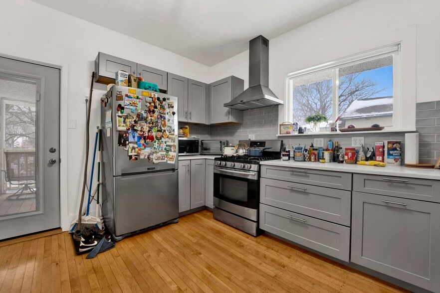 More Photos Of 309 Chicago Ave, Oak Park Apartments For Sale