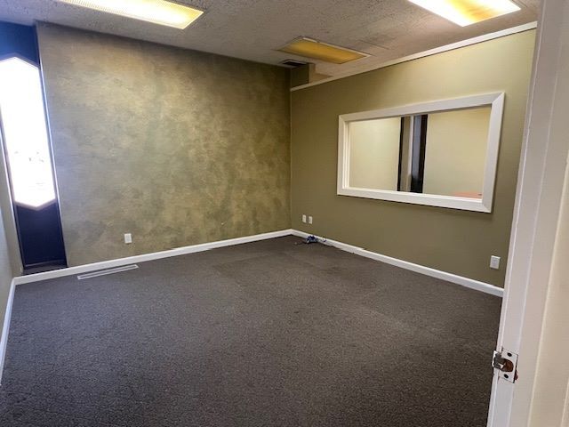 More Photos Of 6502 Caprock Dr, Lubbock Office For Sale