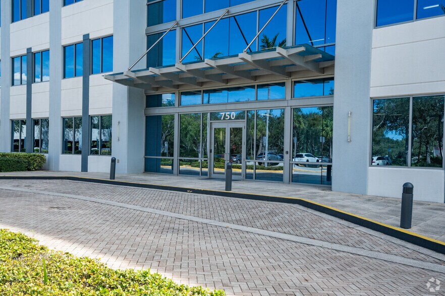 More Photos Of 777 Yamato Rd, Boca Raton Unknown For Lease