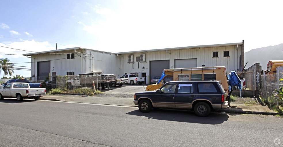 More Photos Of 47-102 Wailehua Rd, Kāneohe Warehouse For Lease