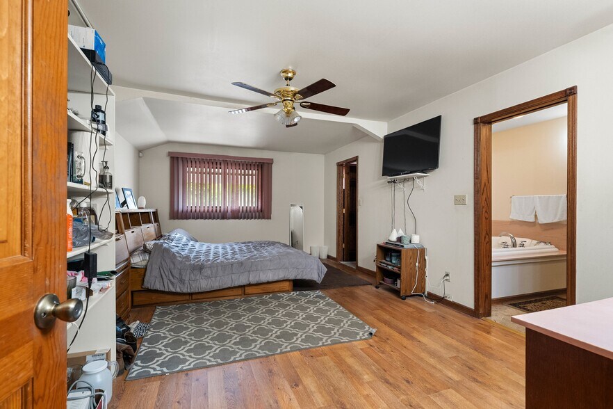 More Photos Of W11466 US Hwy 8, Dunbar Restaurant For Sale