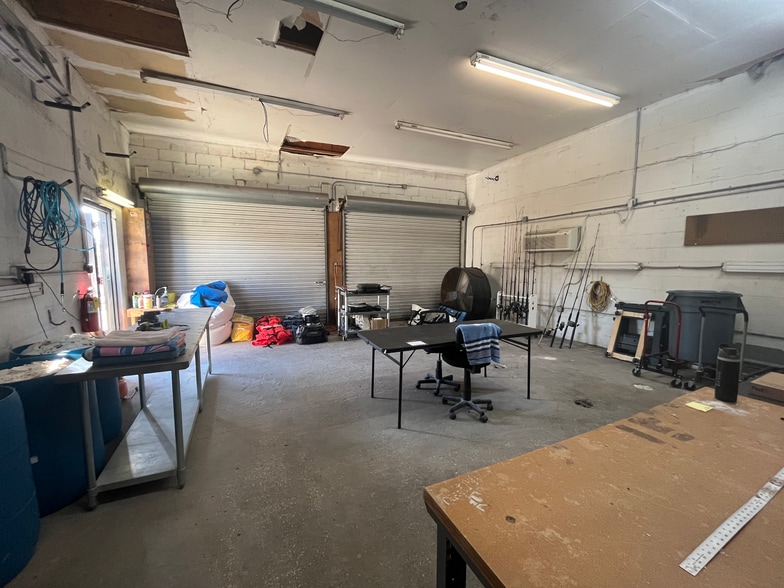 More Photos Of 2406 Terminal Dr, Saint Petersburg Warehouse For Sale