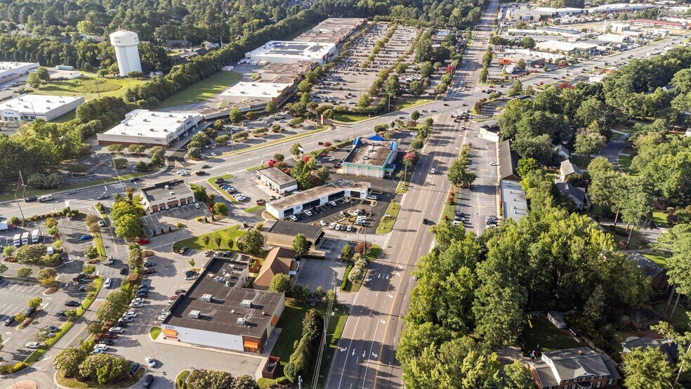 More Photos Of 3116 Evans St, Greenville Freestanding For Lease