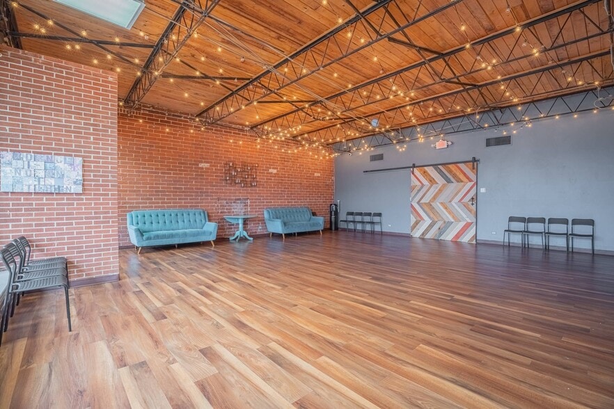 More Photos Of 48 Griffin St, McDonough Storefront For Sale