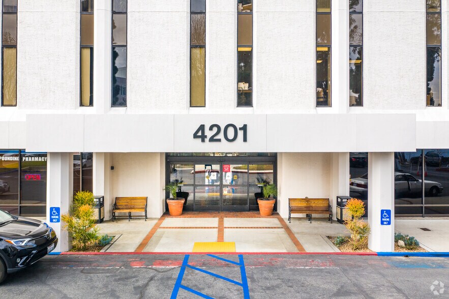 More Photos Of 4201 Torrance Blvd, Torrance Medical For Lease