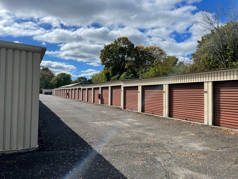 More Photos Of 6 Tidswell Ave, Medford Self Storage For Lease