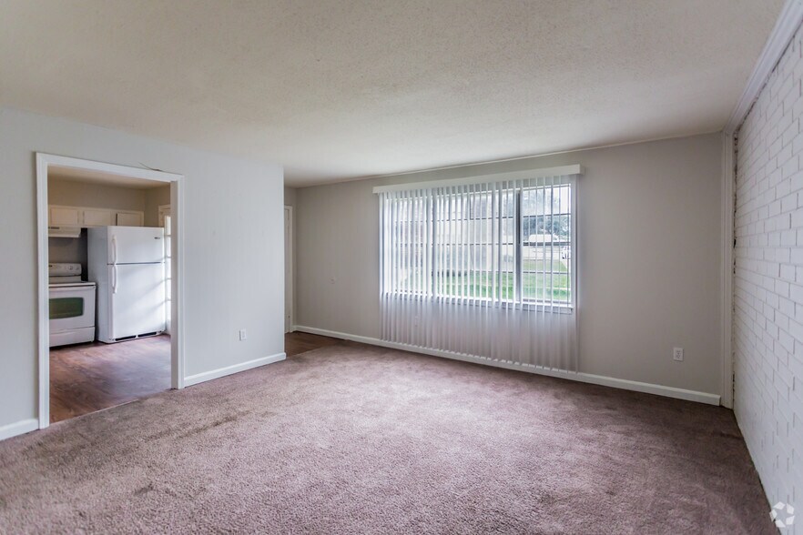 More Photos Of 2295 Candlewyck Cir, Memphis Apartments For Sale