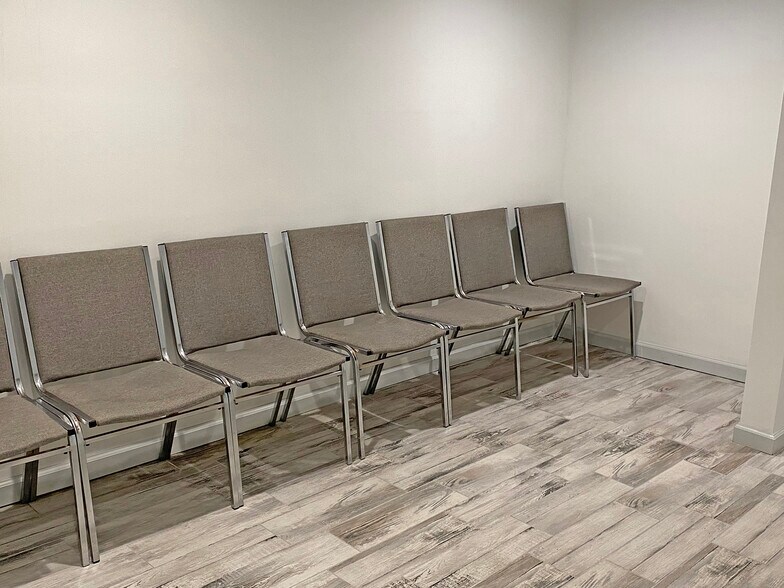 More Photos Of 556 Main St, Stroudsburg Office Residential For Lease