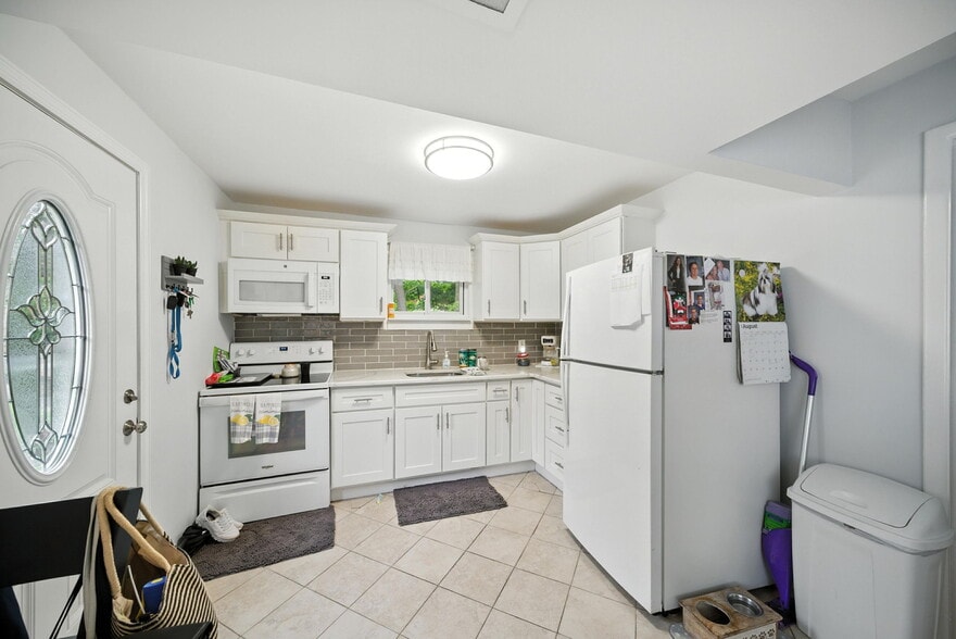 More Photos Of 260 Espanong Rd, Lake Hopatcong Restaurant For Sale