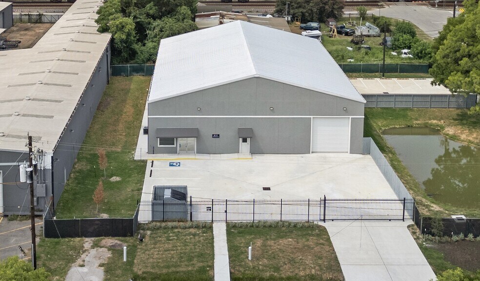 More Photos Of 8117 Magnolia St, Houston Warehouse For Lease