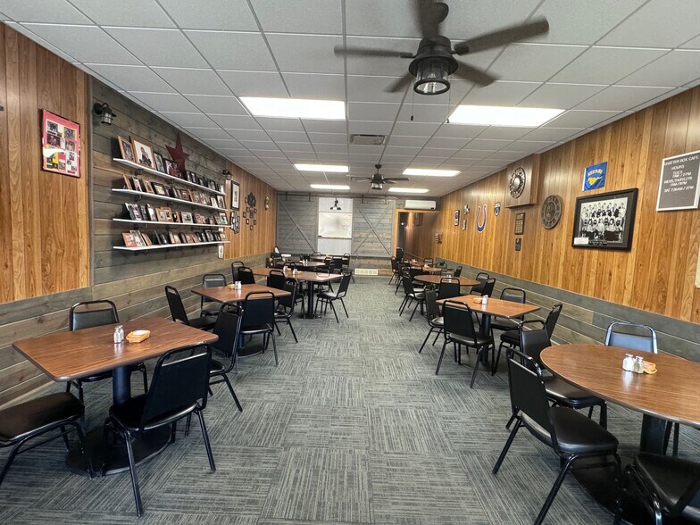 More Photos Of 115 E Main St, Hillsboro Restaurant For Sale