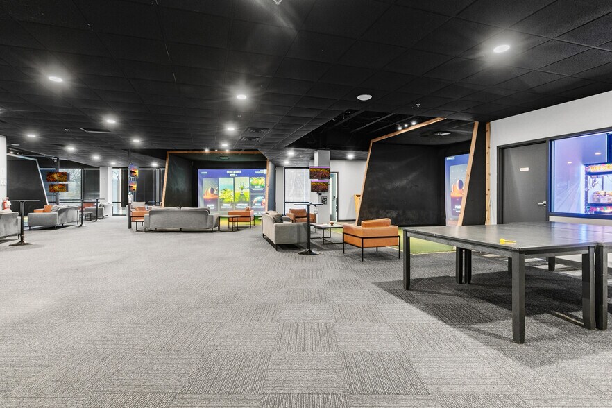 More Photos Of 7807 Creekridge Cir, Bloomington Office For Sale